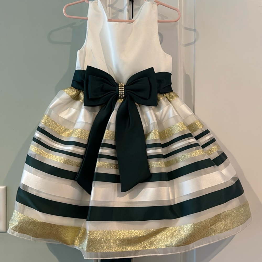 Beautiful formal dress hunter green, gold and white